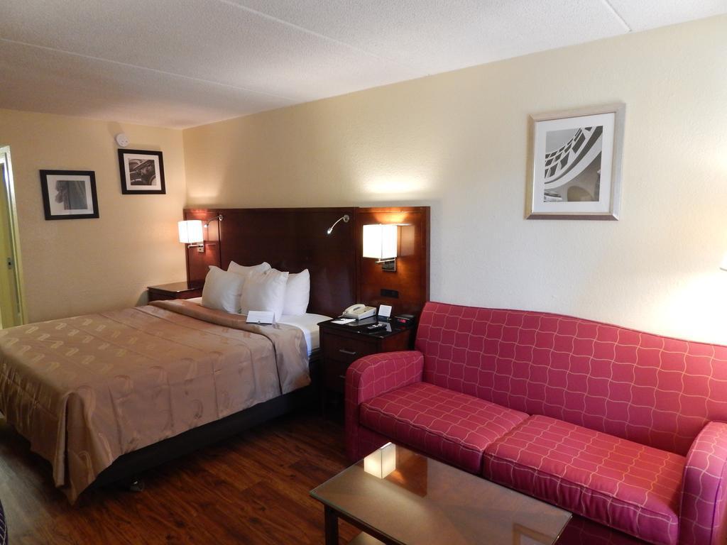 Econo Lodge Naval Station Норфолк Экстерьер фото